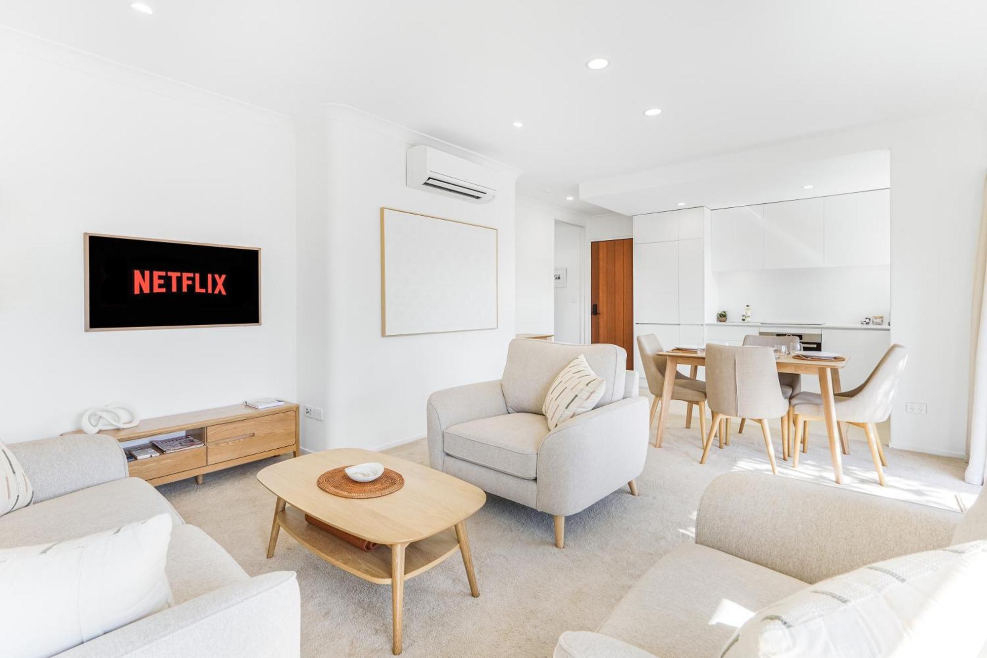 River View Retreat, Luxury & Central - By Kosh Bnb Hamilton Esterno foto