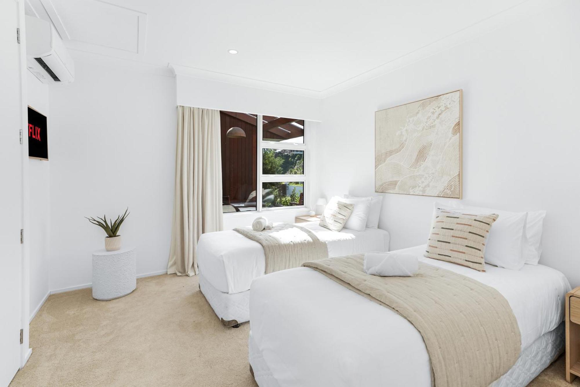 River View Retreat, Luxury & Central - By Kosh Bnb Hamilton Esterno foto